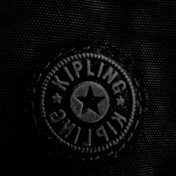 Kipling Black Crossbody with attached iconic Monkey New, 1 small tag attached - Picture 3 of 6